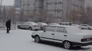 Bitlis'te köy okulları ve taşımalı eğitime 1 günlük kar tatili