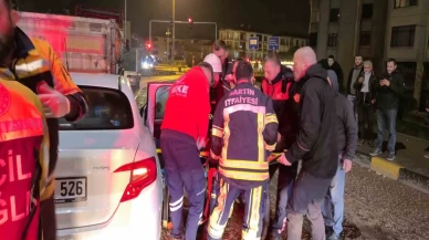 Kırmızı ışıkta duran tıra ok gibi saplandı!