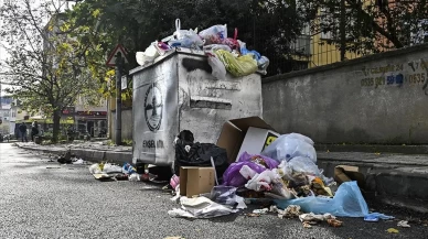 CHP'li belediyede işçiler greve başladı