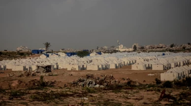Gazze’de enkazın gölgesinde hayat mücadelesi
