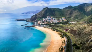 Tenerife’de gölette facia: Dev dalgalar 3 kişiyi öldürdü