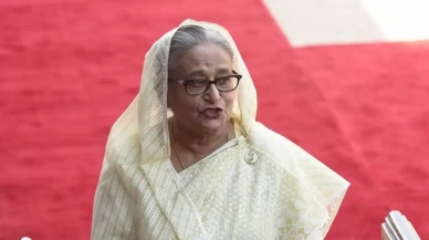 Bangladeş’te şok karar: Eski Başbakan Hasina ve yeğeni hapis cezası aldı