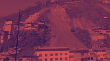 Nehir kıyısında korkunç çöküş! İki yolcu teknesi battı: Çok sayıda ölü ve kayıp