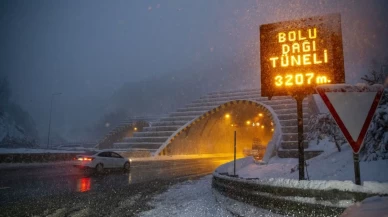 Bolu Dağı’nda kar etkili oluyor: Sürücülere kış lastiği uyarısı
