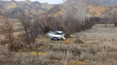 Şarampole devrilen otomobildeki 1 kişi hayatını kaybetti