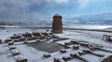 Hasankeyf beyaza büründü: 12 bin yıllık tarih kar altında büyüledi