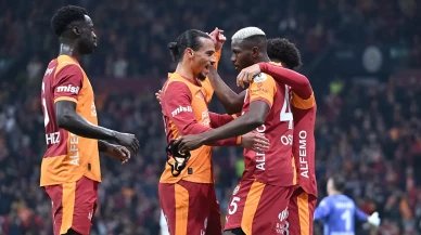 Galatasaray son dakikada güldü