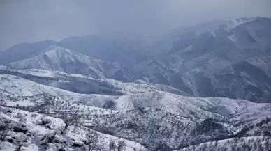 Irak'ın kuzeyindeki Süleymaniye'de beyaza bürünmüş manzara