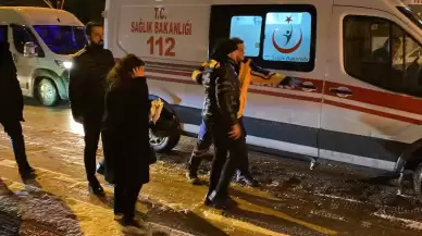 Motosiklete 1 dakika içinde iki kez otomobil çarptı