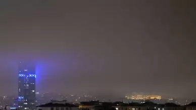 İstanbul'da sis etkisini sürdürüyor