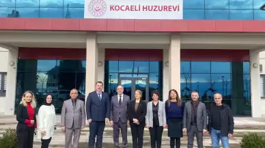 MHP'den huzurevi sakinlerine anlamlı ziyaret