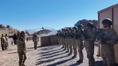 Kara Kuvvetleri Komutanı Bayraktaroğlu, "Pençe Kaplan" bölgesinde