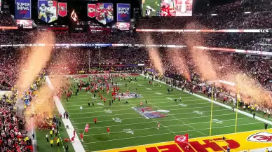 Chiefs ve Eagles Super Bowl finalinde karşı karşıya gelecek