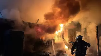 Kocaeli'de konteyner yangını