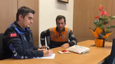 Temizlik görevlisi, yerde bulduğu 100 bin lira değerindeki altın kesesini Zabıta'ya teslim etti