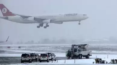 İstanbul'da uçuşlara fırtına engeli