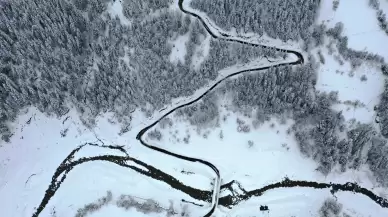 Kastamonu'da kar yağışı sonrası oluşan muhteşem manzara dron ile görüntülendi