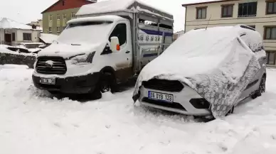 Kars'ta kar yağışı etkisini gösterdi, vatandaşlar zor anlar yaşadı