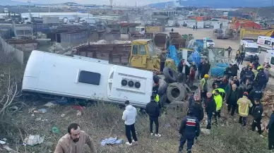 Bursa Gemlik’te otobüs ve tır çarpıştı, 9 kişi yaralandı