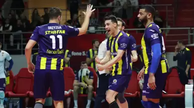 Efeler Ligi'ndeki derbide kazanan Fenerbahçe