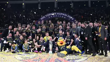 Fenerbahçe üst üste ikinci kez Türkiye Kupası'nı kaldırdı!