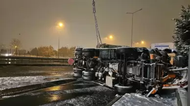 İstanbul'da kar yağışı trafiği alt üst etti
