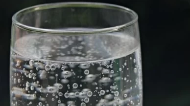 Ramazanda maden suyu içmek zararlı mı? Sahurda ve iftarda ne zaman içilmeli?