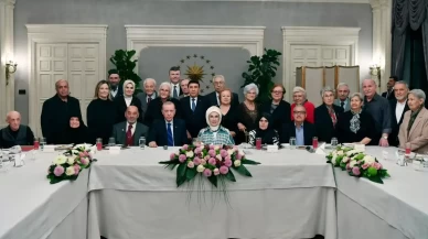 Cumhurbaşkanı Erdoğan, huzurevi sakinlerine sürpriz iftar ziyaretiyle gönülleri fethetti