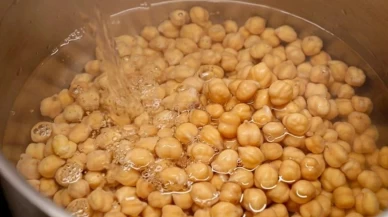 Nohut suyunu sakın dökme! Akciğerlerini yeniliyor, organlarını arındırıyor!