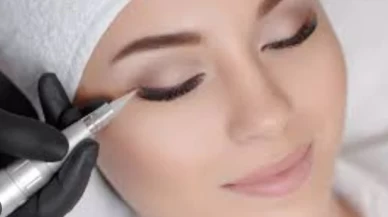 Kalıcı makyajın sakladığı tehlike: Göz kaybetme riski!