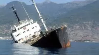 Kuzey Denizi'nde petrol tankeri ve yük gemisi çarpıştı