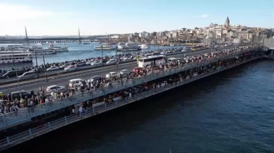 Bayram bereketi: Eminönü'nde adım atacak yer kalmadı
