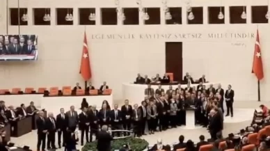 TBMM'de CHP'li vekiller kürsüyü işgal etti