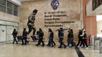 Antalya'da dolandırıcılık operasyonu: 4 şüpheli tutuklandı