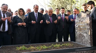 MHP'den Başbuğ Alparslan Türkeş’in kabrine ziyaret