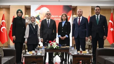 AK Parti heyeti Ramazan Bayramı dolayısıyla MHP'yi ziyaret etti