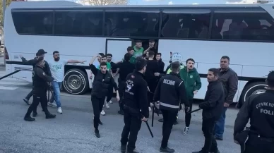Bursaspor taraftarlarına polis müdahalesi