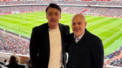 Londra derbisini Mesut Özil ile Akif Çağatay Kılıç birlikte izledi