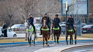 Van'da kadın süvariler görev başında
