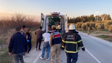 Hatay'da feci kaza: Şarampole devrilen otomobilde iki kişi yaralandı!
