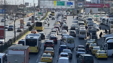 İstanbul Zincirlikuyu’da akşam yoğunluğu, sürücülere zor anlar yaşatıyor