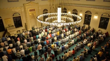 Teravih namazı nasıl kılınır? Teravih namazı kaç rekat?