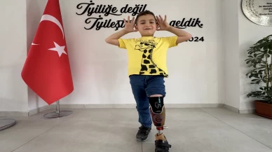 Depremde bacağını kaybeden küçük taraftar, Galatasaray proteziyle yaşama tutundu