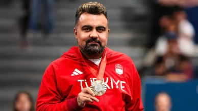 Nesim Turan Aktif raketine veda etti