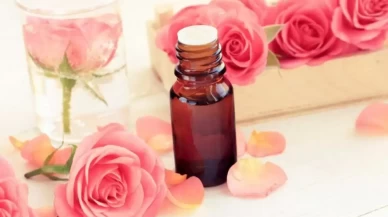 Gül Yağının Faydaları: Cilt ve Ruh Sağlığına Doğal Dokunuş!