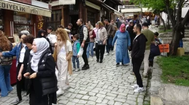Osmanlı’nın parmak İzi Safranbolu, bayramda turistlerle şenlendi