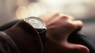 Saati neden hep sol bileğimize takarız?