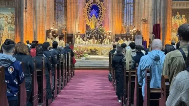 İstanbul'daki St. Antuan Kilisesi'nde Papa Franciscus için ayin düzenlendi