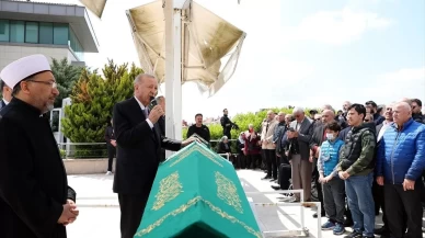 Cumhurbaşkanı Erdoğan Arapça öğretmeninin cenaze namazına katıldı