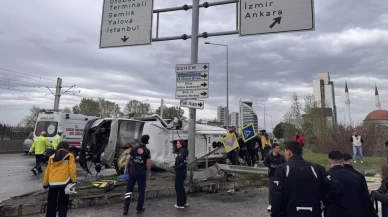 Bursa'da servis minibüsü devrildi: 1 ölü, 5 yaralı